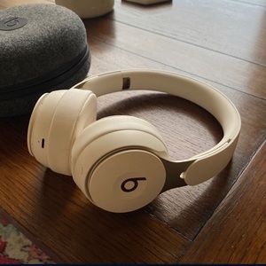 Beats Solo Pro Wireless Noise Canceling Headphones - NEW